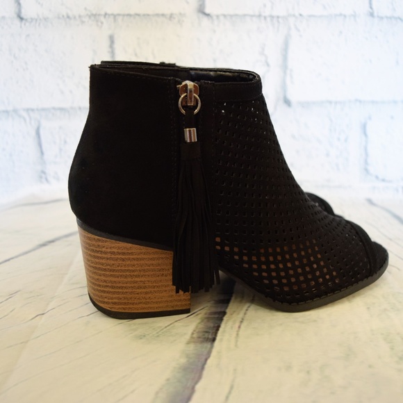 Ankle Booties Black Perforated Tassel Zip Open Toe - Picture 7 of 7